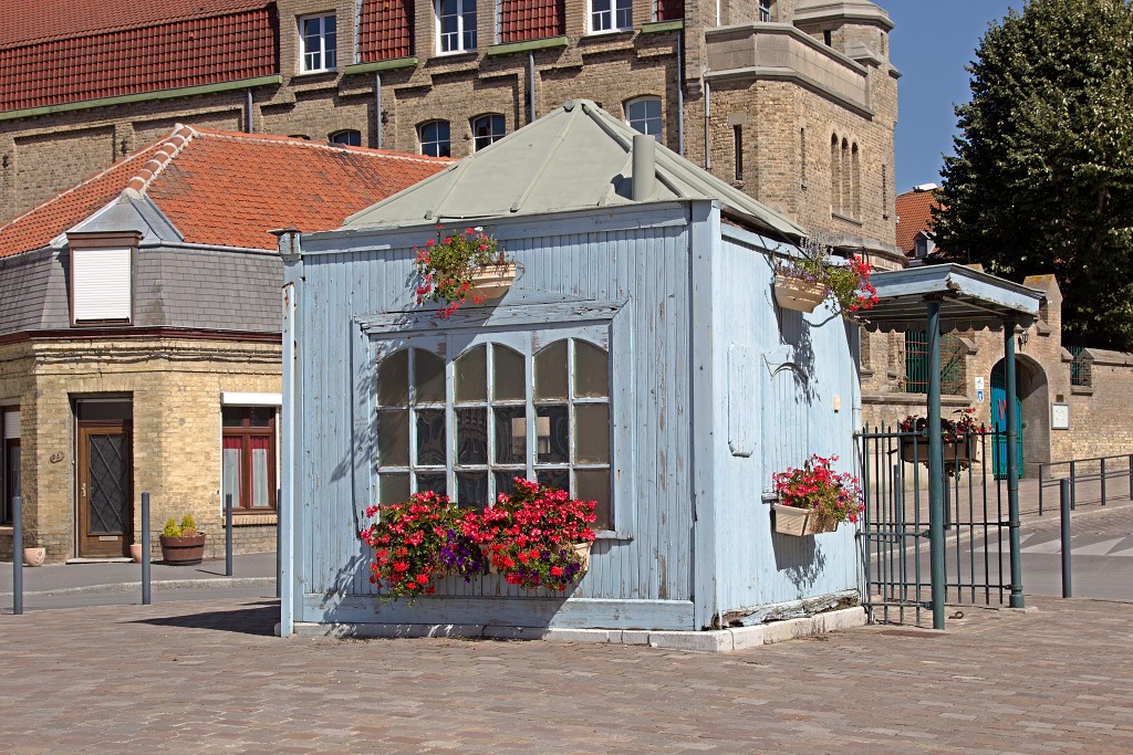 Sint-Winoksbergen Bergen Bergues Duinkerken frankrijk france vestingstad departement du Nord Winoksbergen hdr picardie Piektorre tour Pointue
